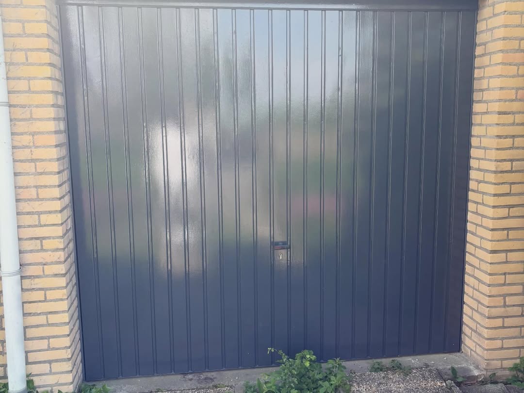 Garagedeur in antraciet