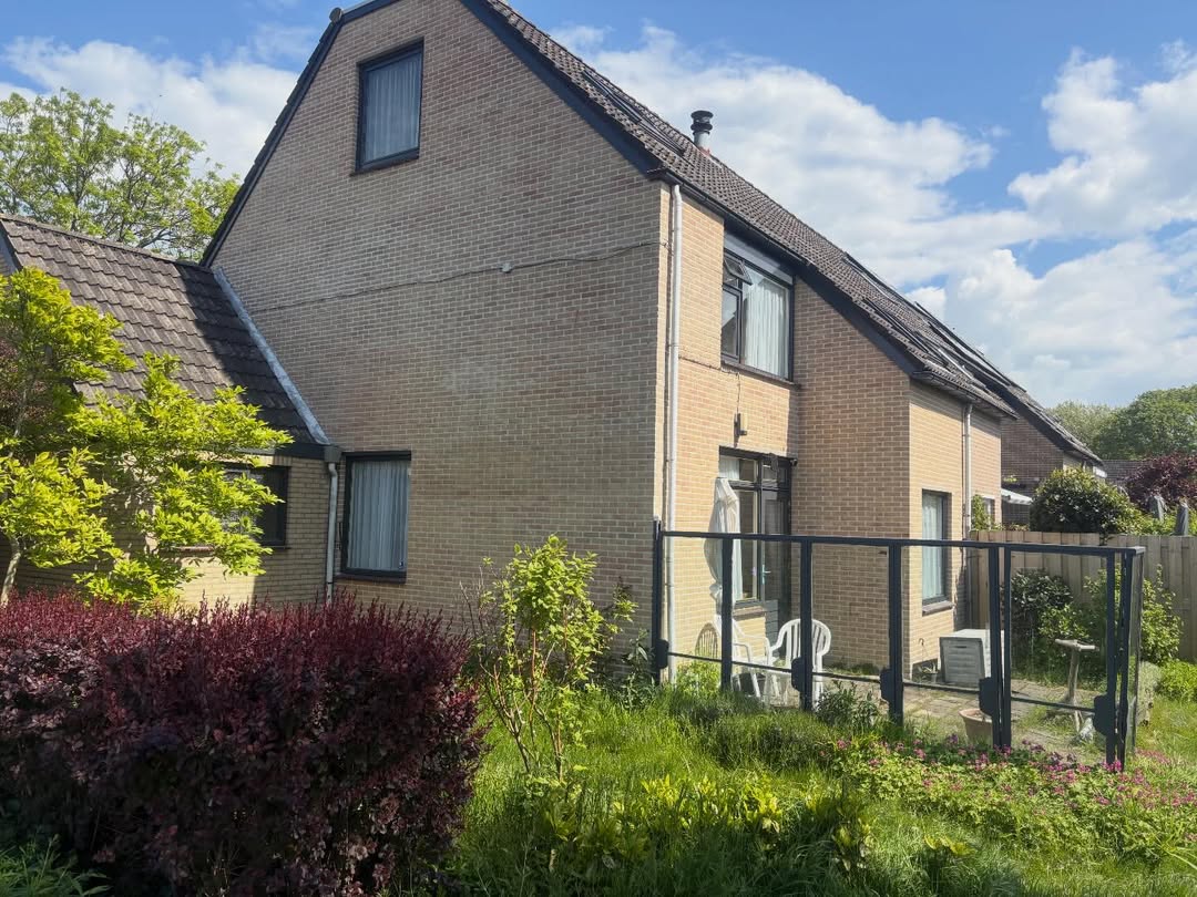 Achterzijde woning — voorbereiding